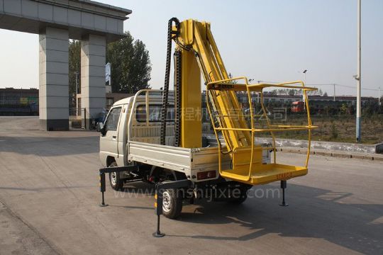 點(diǎn)擊查看詳細信息<br>標題：小型電動(dòng)高空作業(yè)車(chē) 閱讀次數：3255
