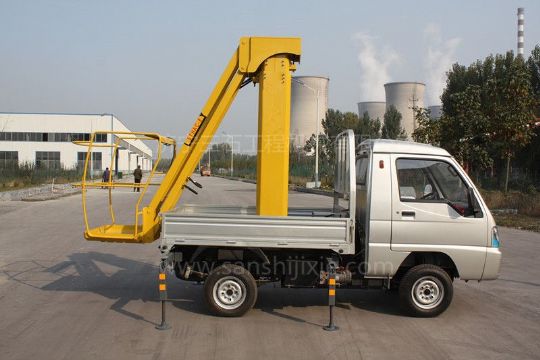 點(diǎn)擊查看詳細信息<br>標題：電動(dòng)高空作業(yè)車(chē) 閱讀次數：3426