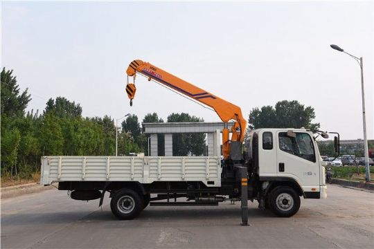 點(diǎn)擊查看詳細信息<br>標題：5噸凱馬隨車(chē)吊3節臂 閱讀次數：2731