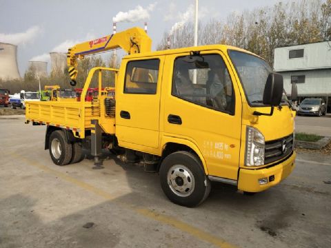 點(diǎn)擊查看詳細信息<br>標題：凱馬雙排隨車(chē)吊 閱讀次數：2088