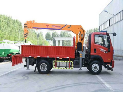 點(diǎn)擊查看詳細信息<br>標題：4噸重汽王牌隨車(chē)吊 閱讀次數：2066
