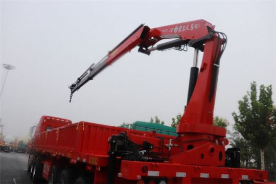 點擊查看詳細信息<br>標題：SQ5S3  5噸折疊臂 閱讀次數(shù)：3348
